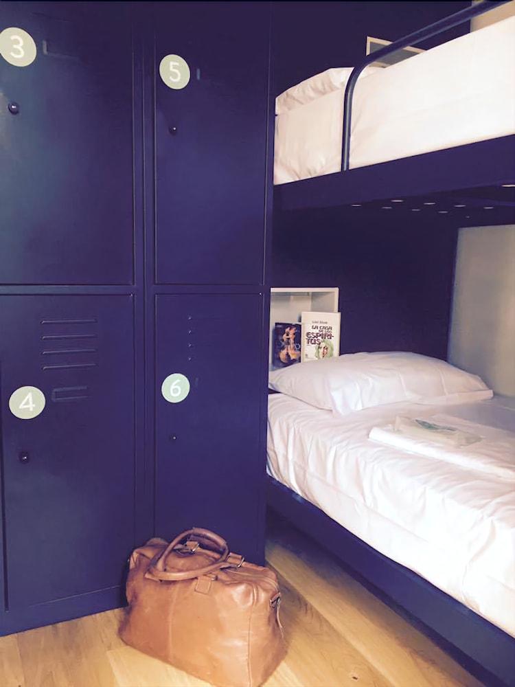 H Complutum Hostel Alcalá de Henares Kültér fotó