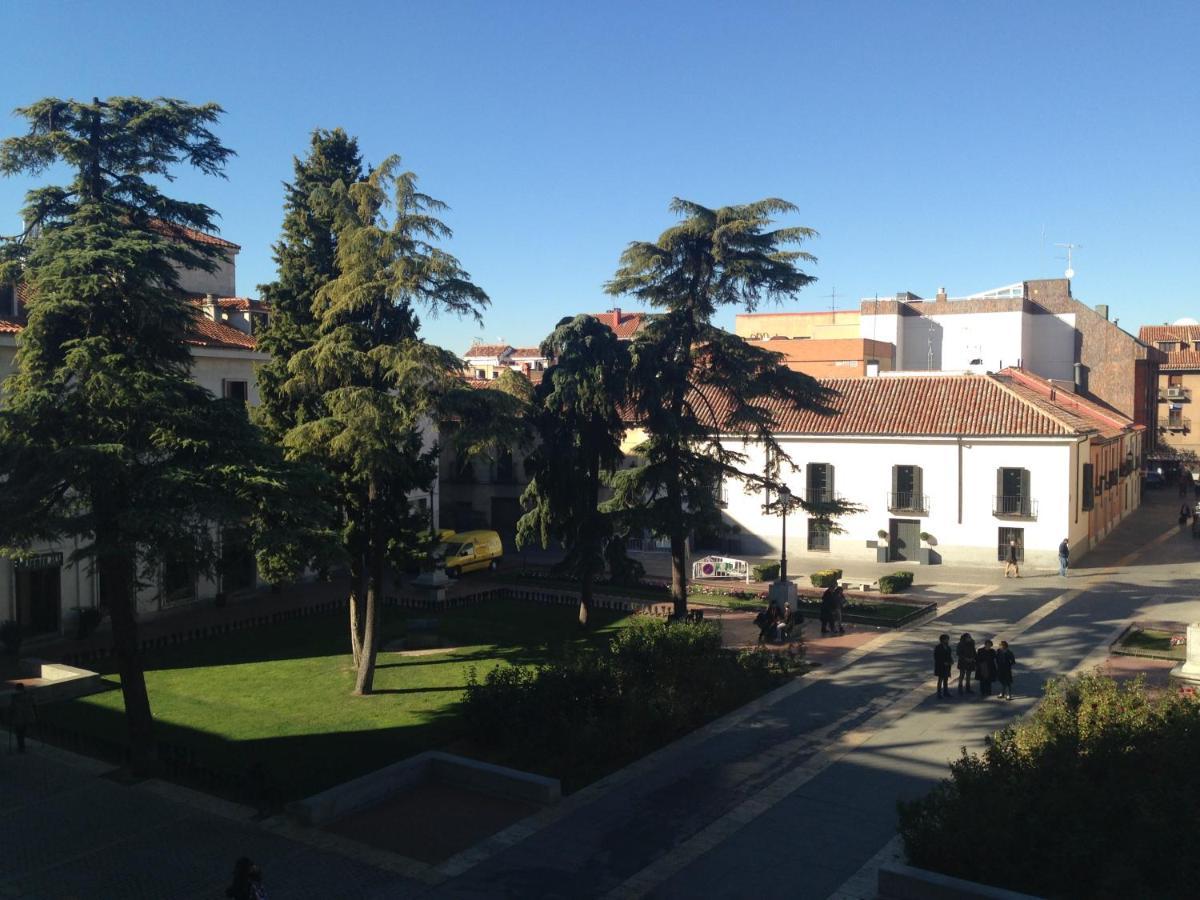 H Complutum Hostel Alcalá de Henares Kültér fotó