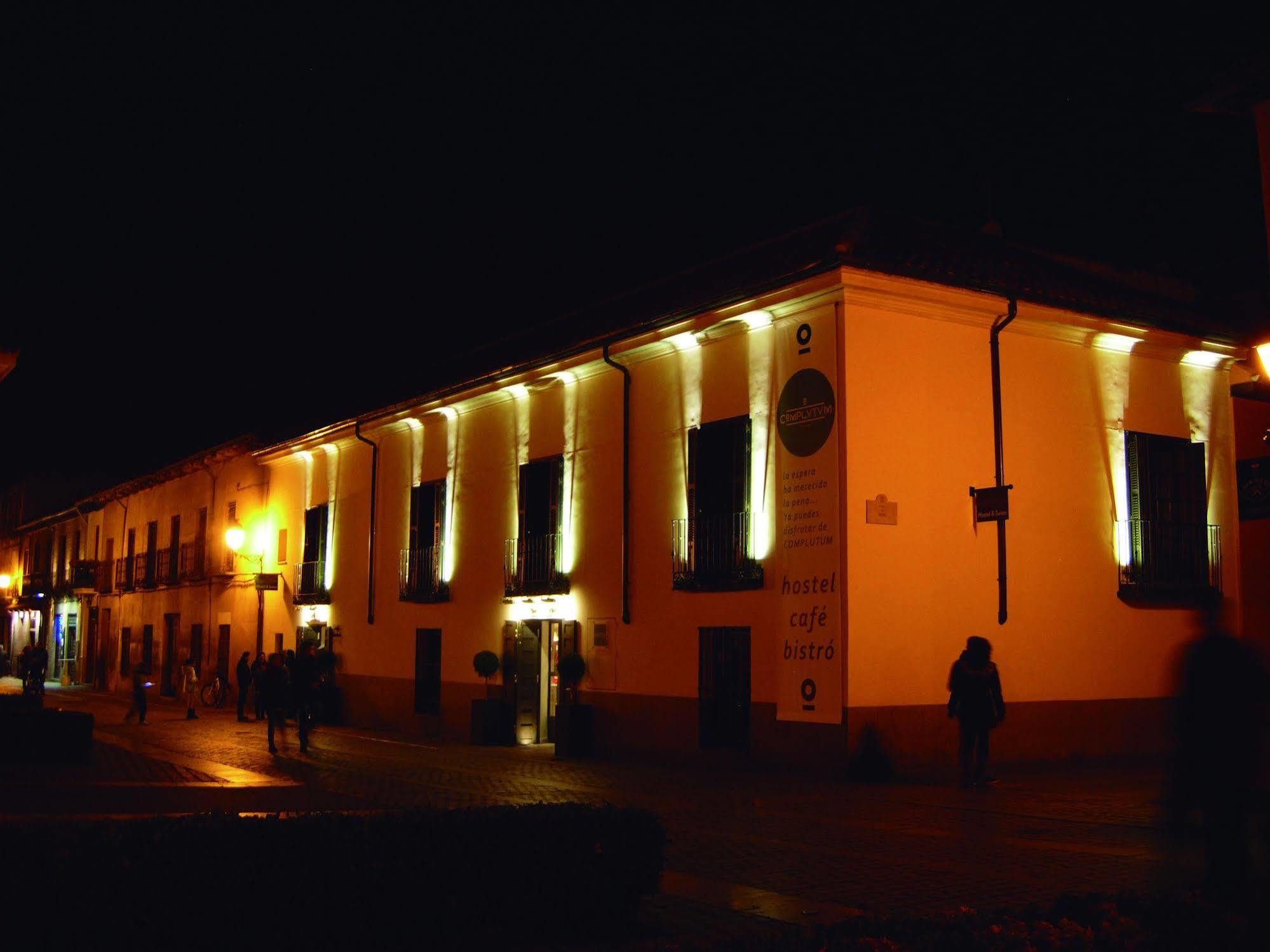 H Complutum Hostel Alcalá de Henares Kültér fotó